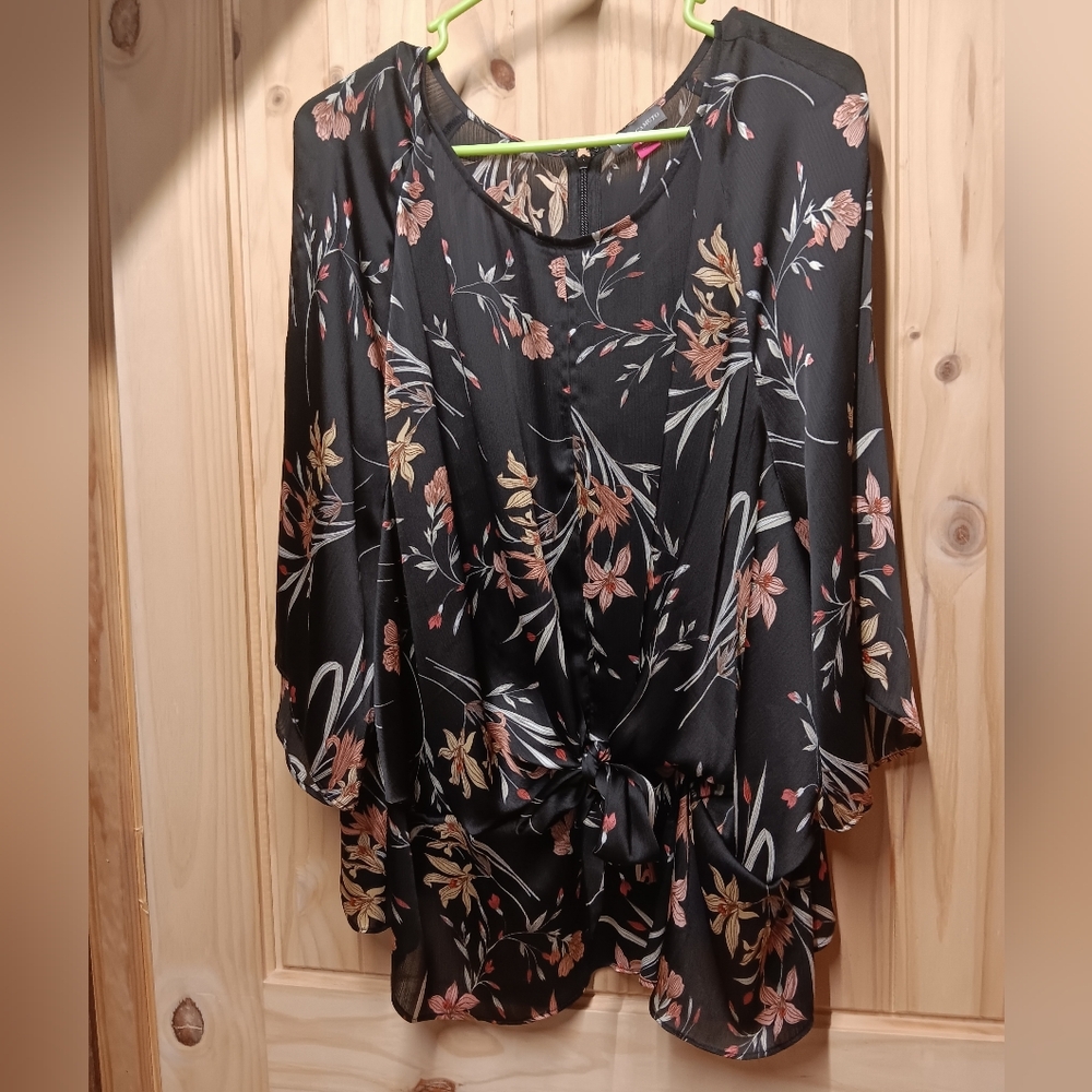 Vince Camuto  Blouse EUC